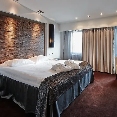 Tallink Viesnīca 4*